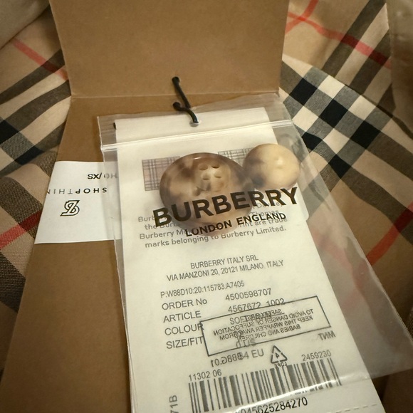 Burberry Runway Trench Coat IT 34 / US 0 | Italy NWT - Picture 6 of 11